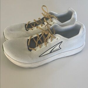 Altra Men's Escalante 4 White and Tan Athletic Shoes